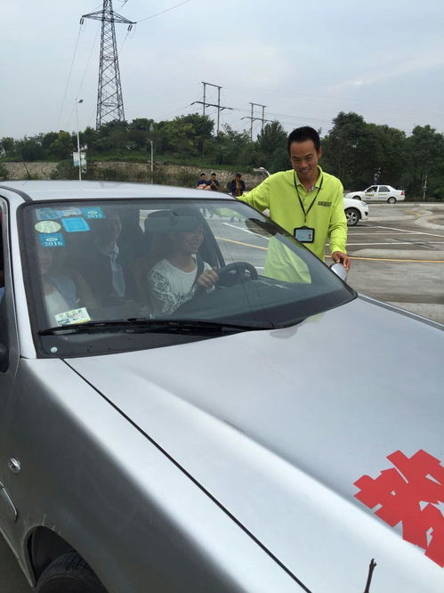 專業汽車陪駕服務 IC35214汽車陪練，助您輕松駕駛